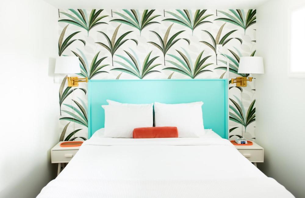 Royal Palms Motel タイビーアイランド エクステリア 写真