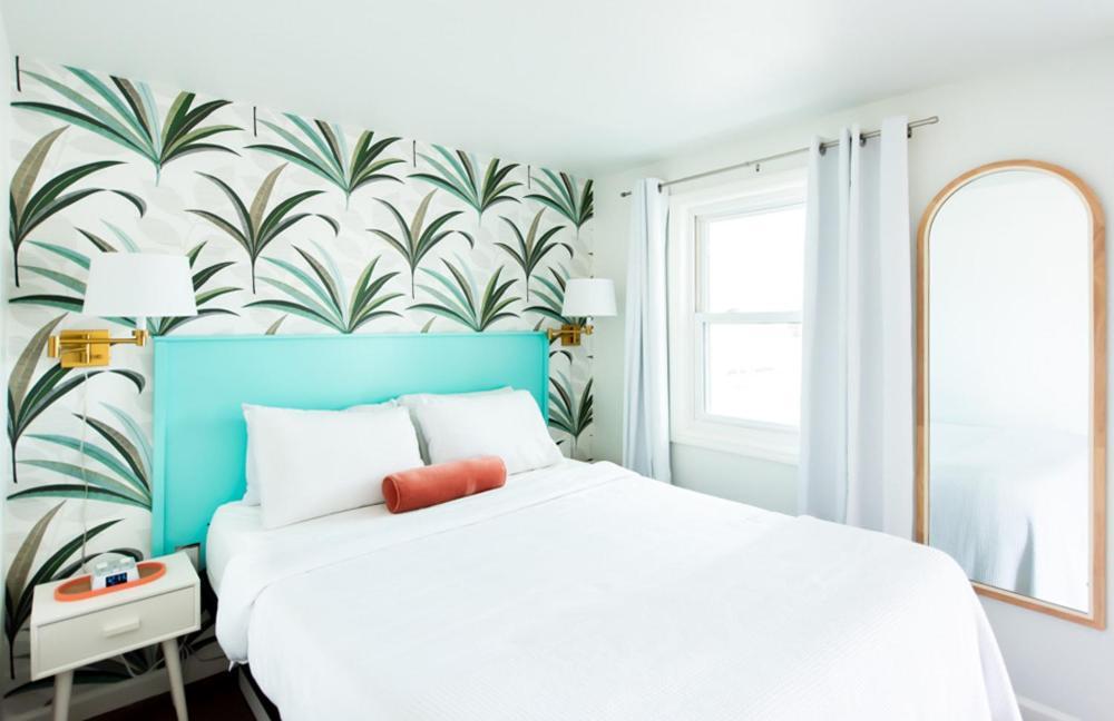 Royal Palms Motel タイビーアイランド エクステリア 写真