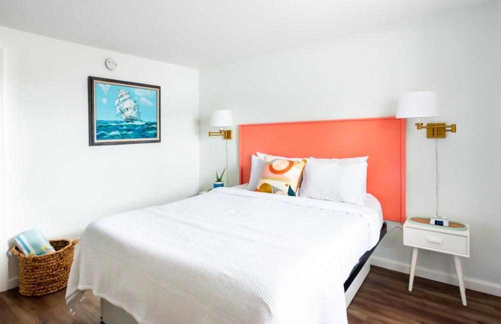 Royal Palms Motel タイビーアイランド エクステリア 写真