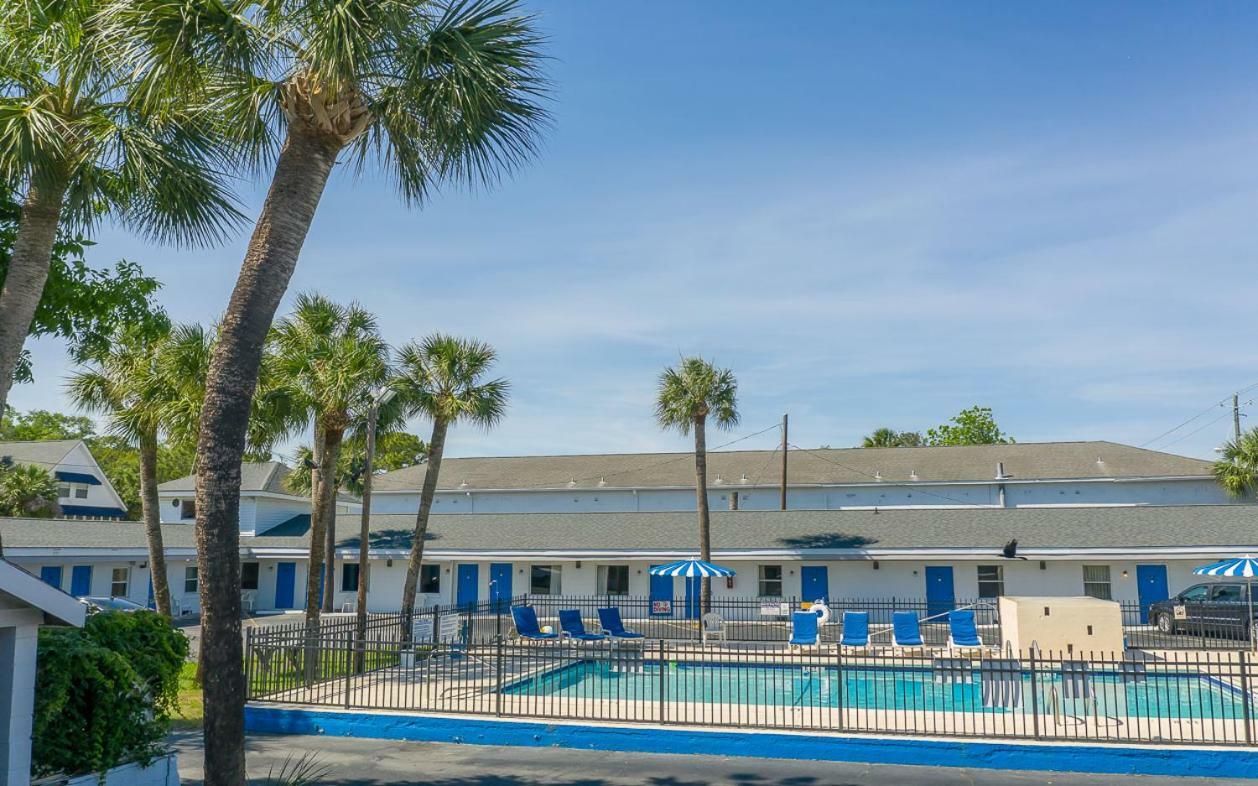 Royal Palms Motel タイビーアイランド エクステリア 写真