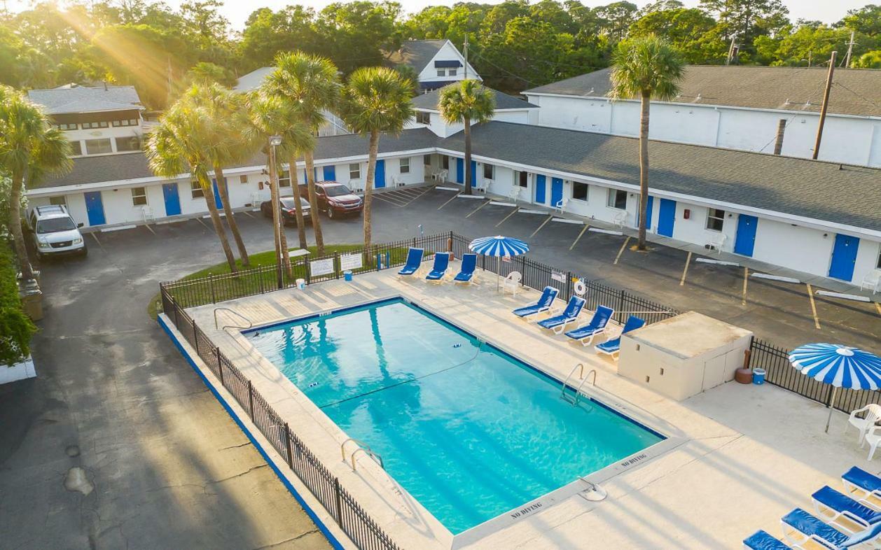 Royal Palms Motel タイビーアイランド エクステリア 写真